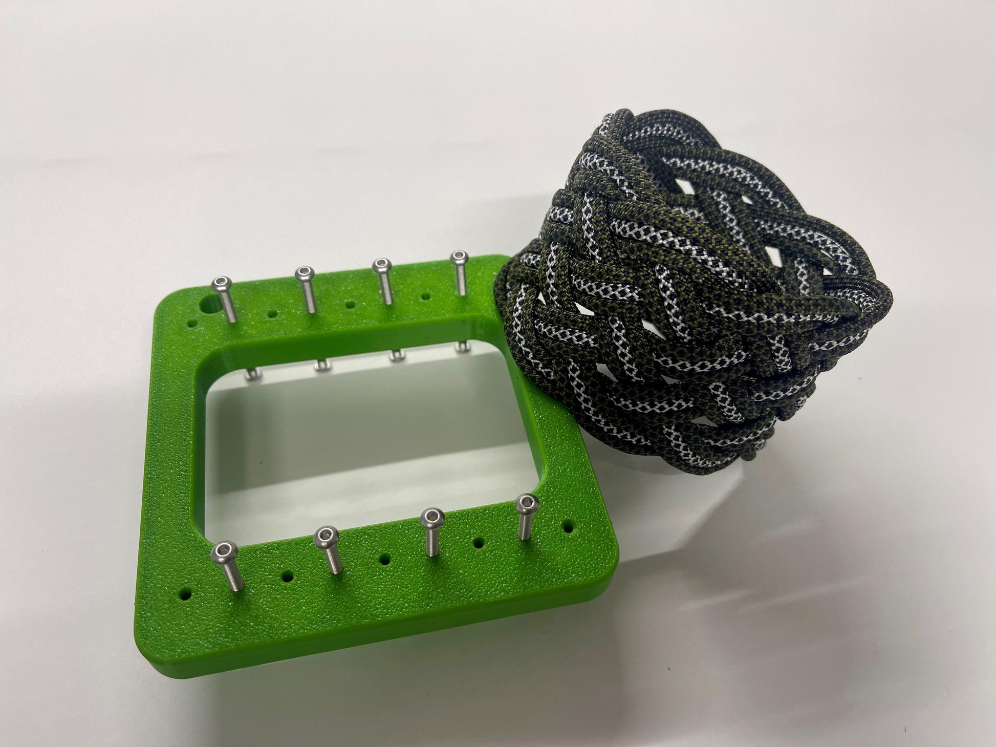 Turks Head Knot Tying Jig - Adjustable- Ideal For Paracord Knotcraft